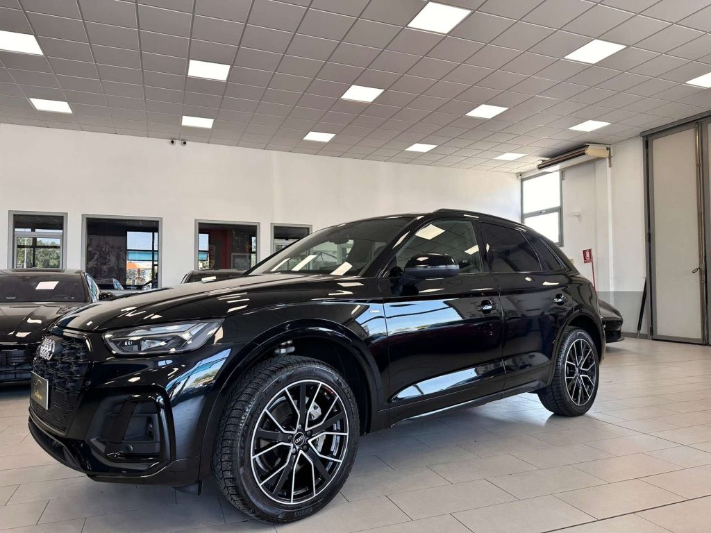 Audi Q5  Q5 40 2.0 tdi mhev 12V S LINE SLINE