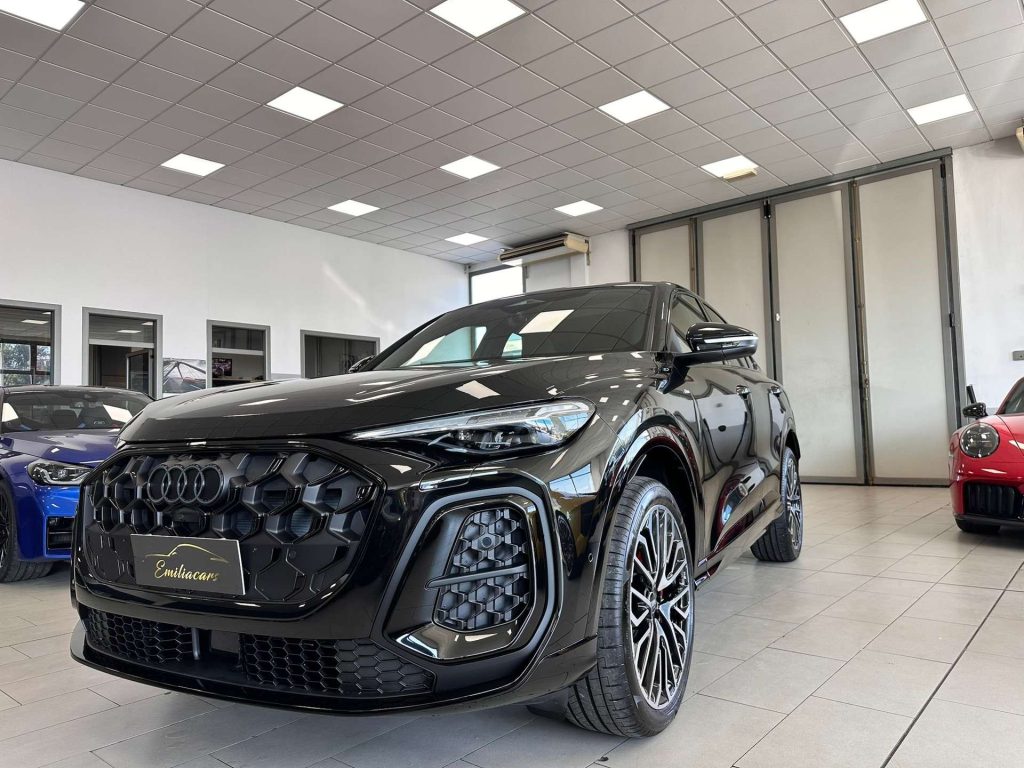 Audi Q5  Q5 Sportback 2.0 tdi mhev+ S line edition 204cv