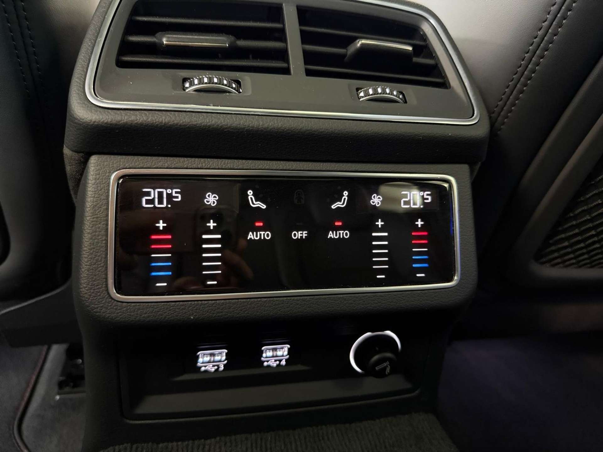 Audi RS6  Avant 4.0 mhev /CARBOCERAMICI / EVENTURI /721CV
