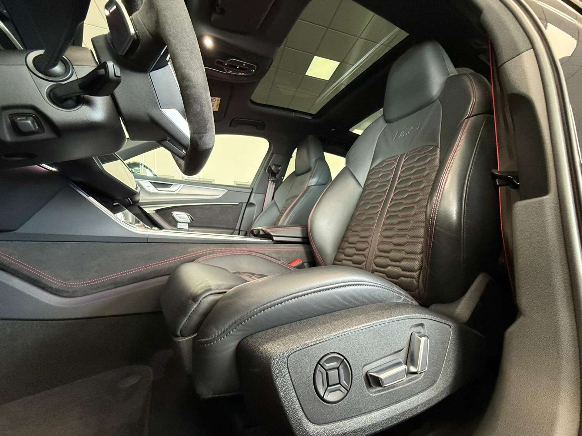 Audi RS6  Avant 4.0 mhev /CARBOCERAMICI / EVENTURI /721CV