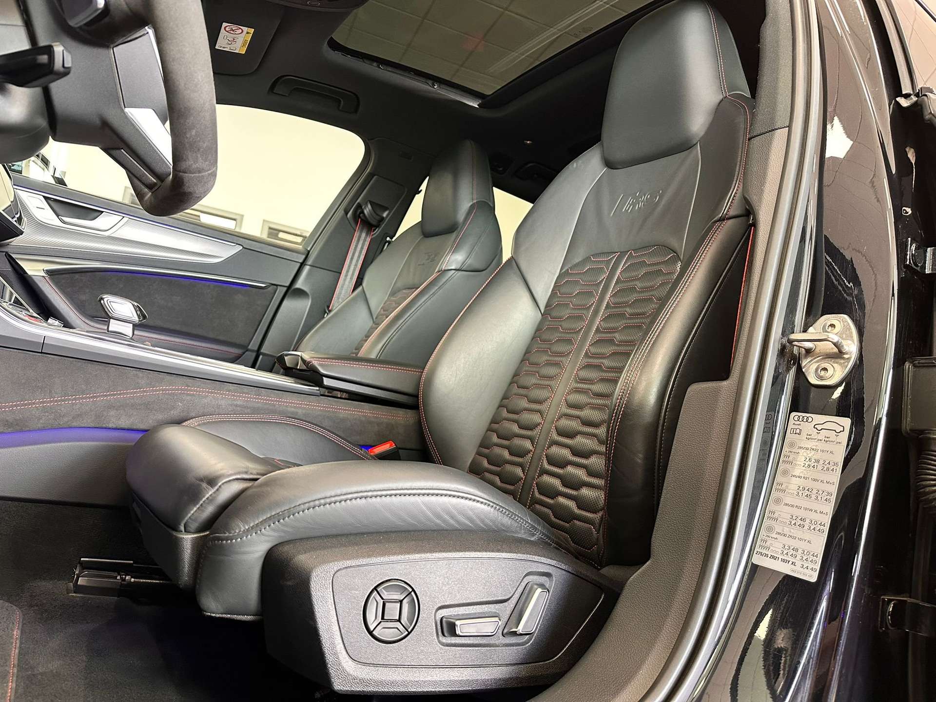 Audi RS6  Avant 4.0 mhev /CARBOCERAMICI / EVENTURI /721CV