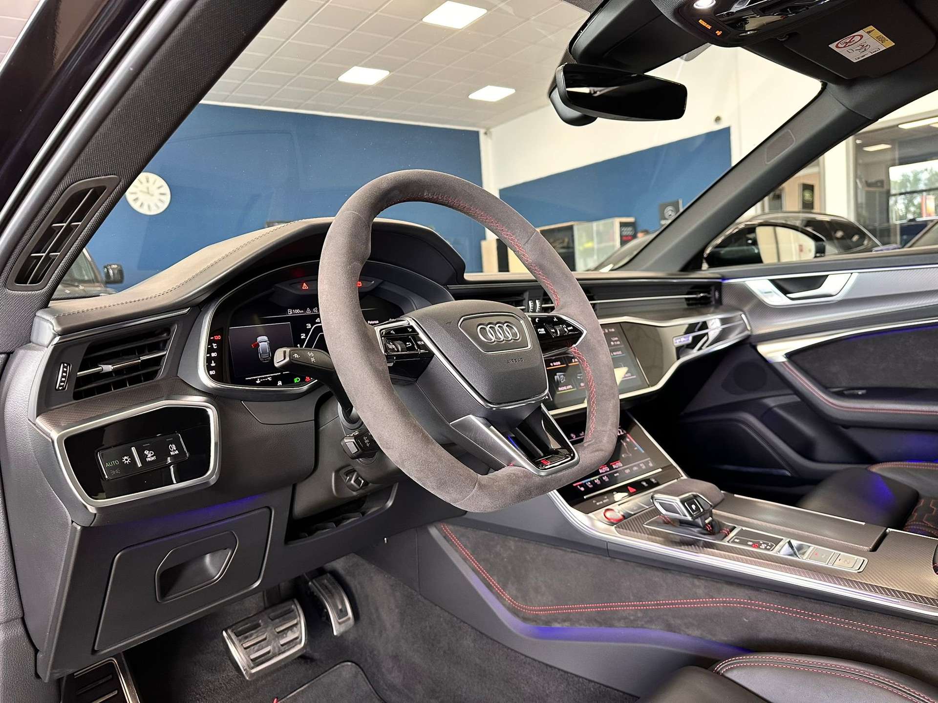 Audi RS6  Avant 4.0 mhev /CARBOCERAMICI / EVENTURI /721CV