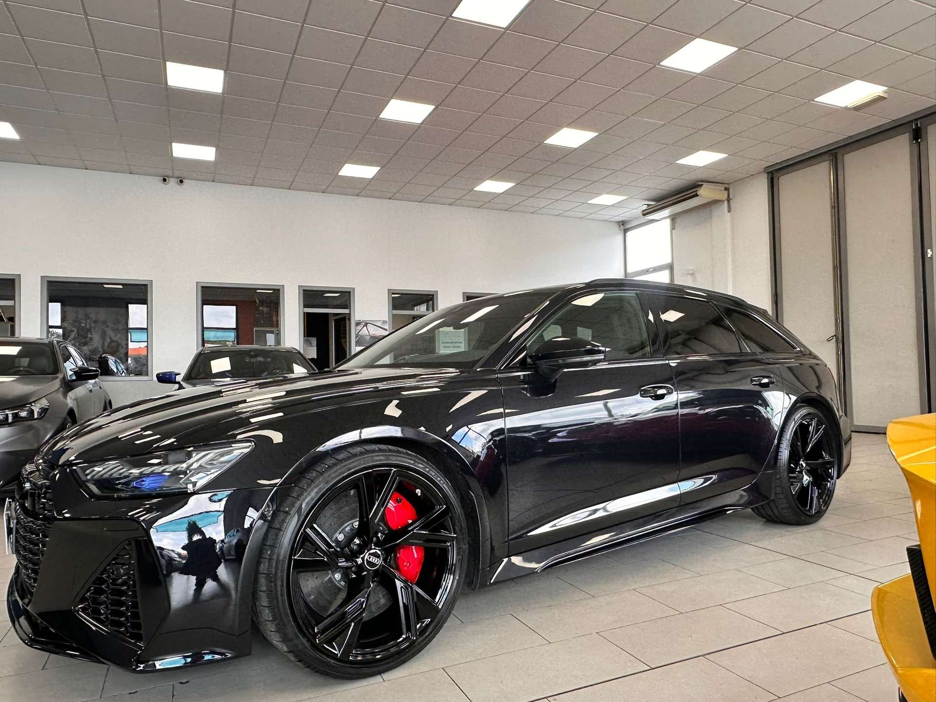 Audi RS6  Avant 4.0 mhev /CARBOCERAMICI / EVENTURI /721CV