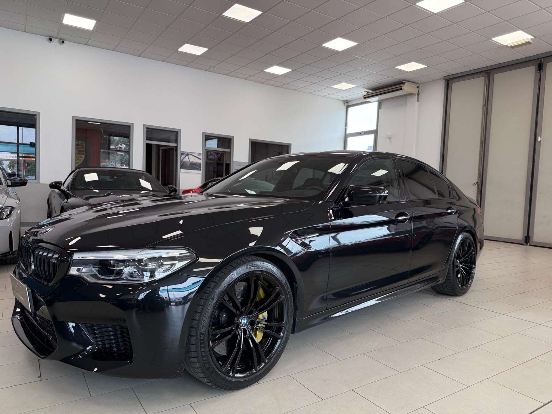 BMW M5  M5 4.4 V8 600 cv CARBOCERAMICI/TETTO IN CARBONIO