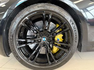 BMW M5  M5 4.4 V8 600 cv CARBOCERAMICI/TETTO IN CARBONIO