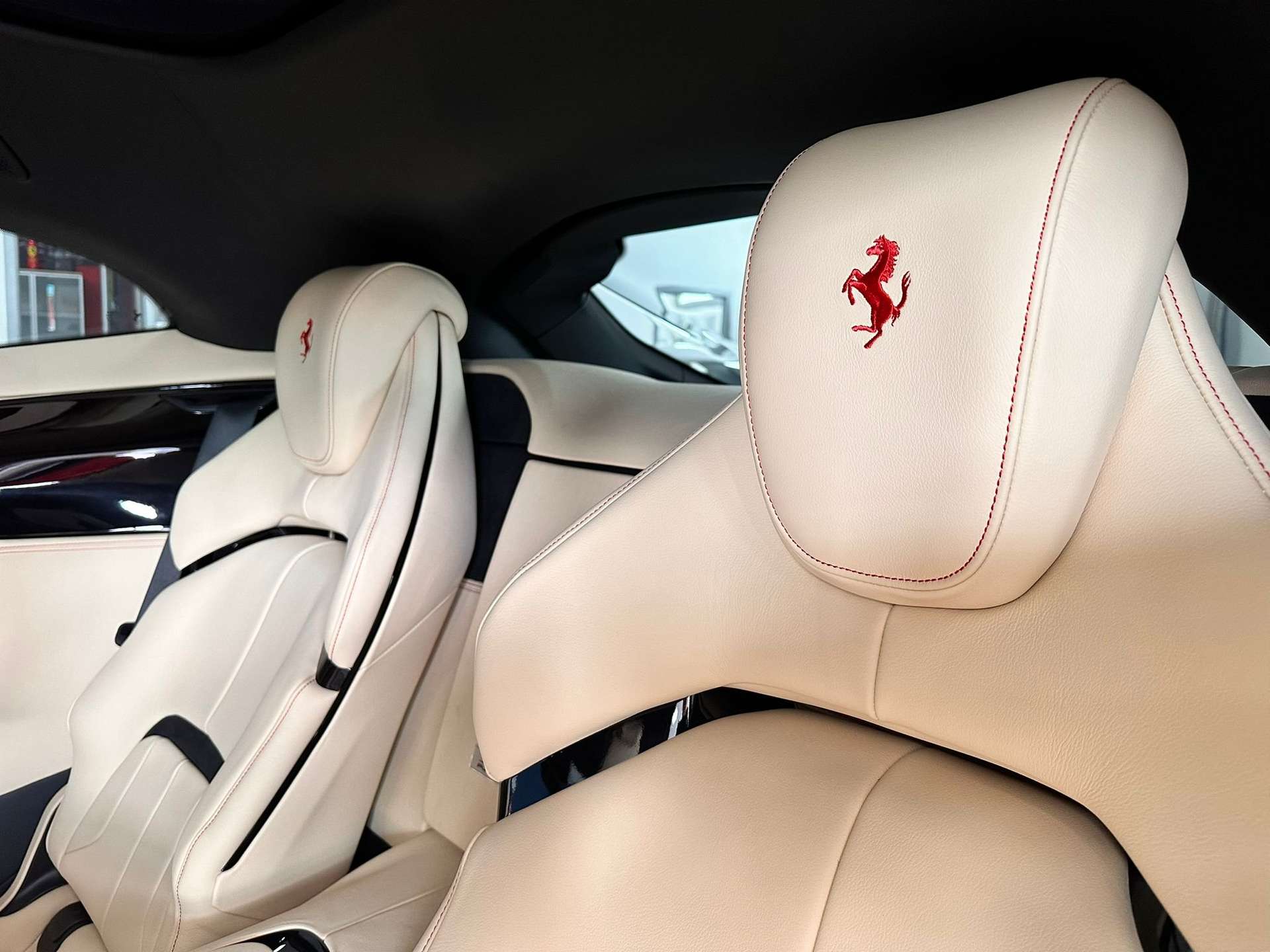 Ferrari Purosangue  6.5