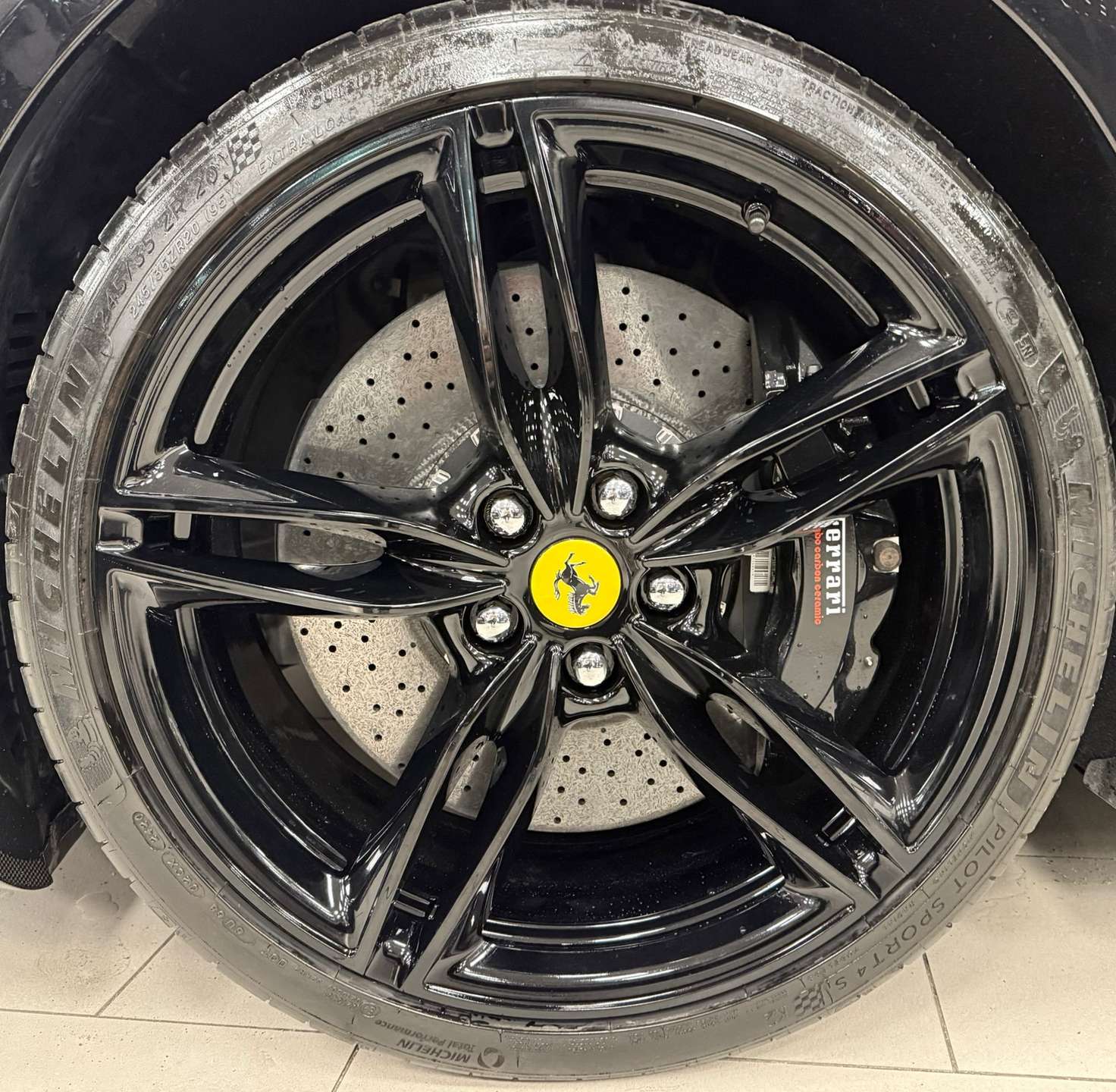 Ferrari Roma  COUPE’ 3.9 F1 ” FULL CARBONIO”