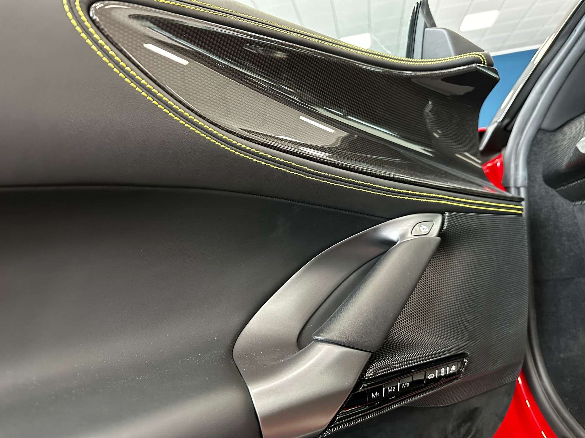 Ferrari SF90 Spider  SF90 Spider 4.0 FULL CARBONIO UFFICIALE