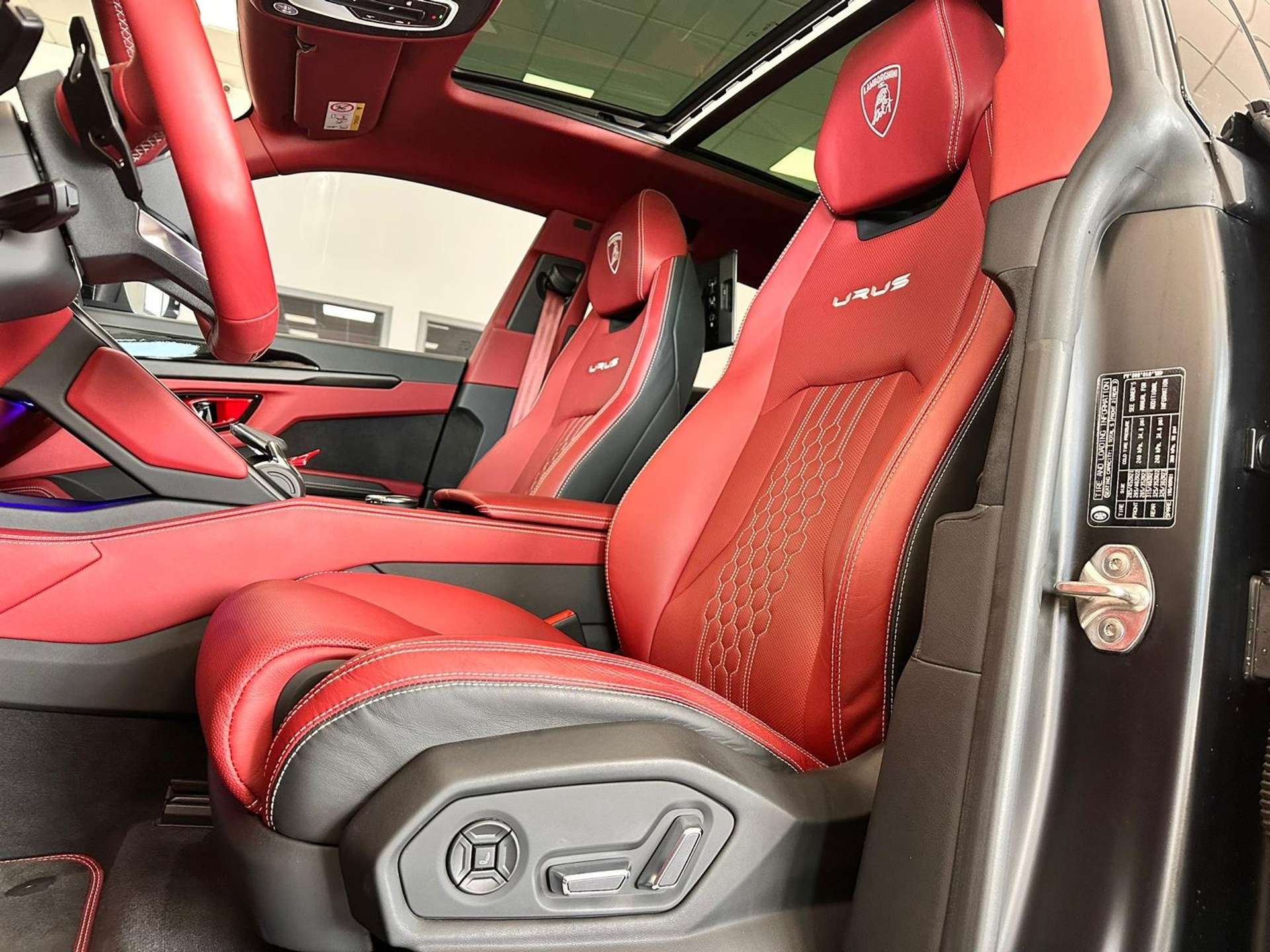 Lamborghini Urus  S 4.0 V8 666CV auto