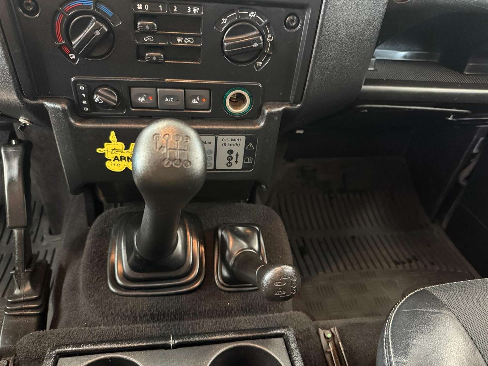 Land Rover Defender  90 2.4 td4 SE SW 4 POSTI