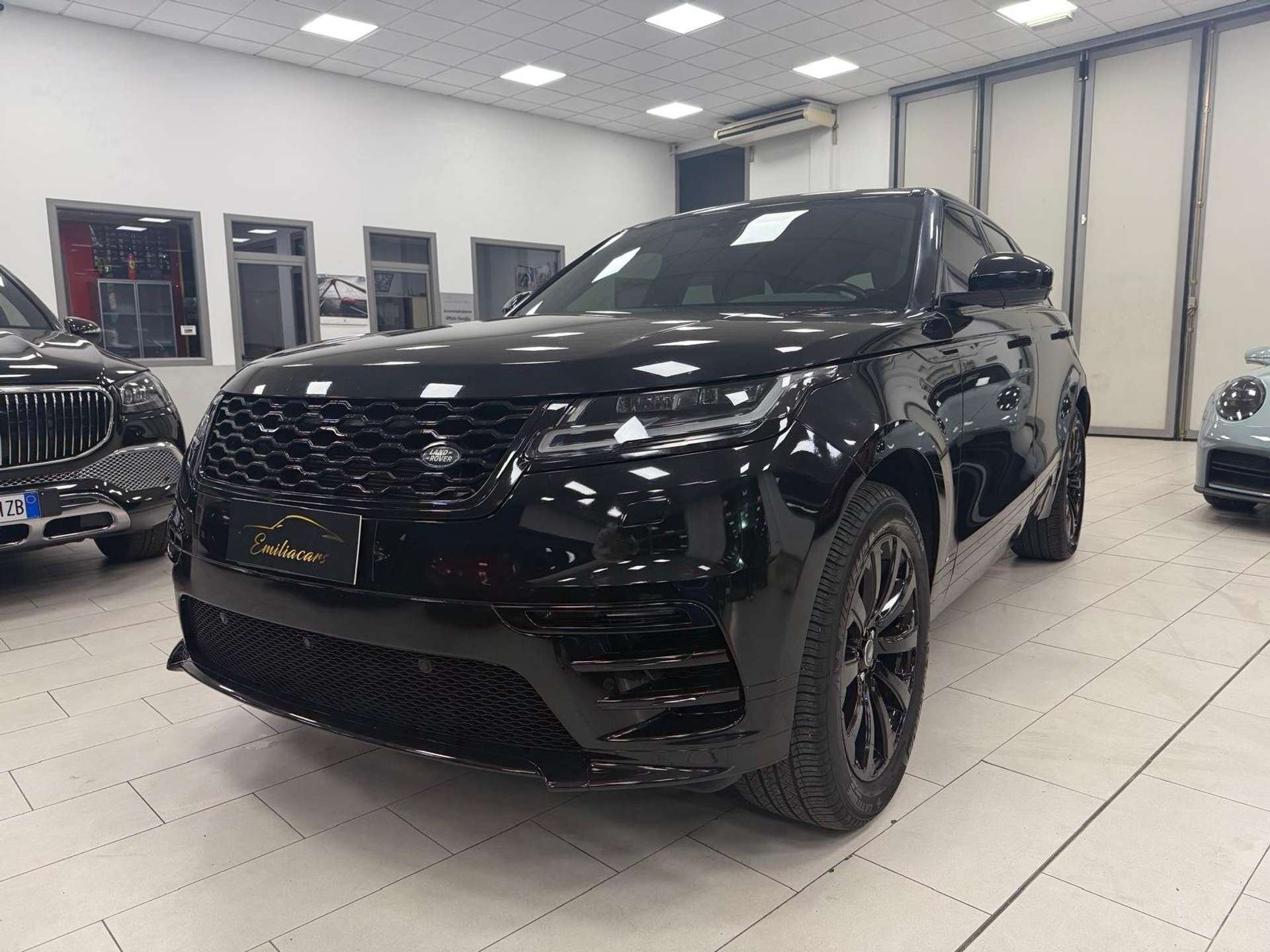Land Rover Range Rover Velar  2.0d i4 R-Dynamic 240cv SOSPENSIONI PNEUMATICHE