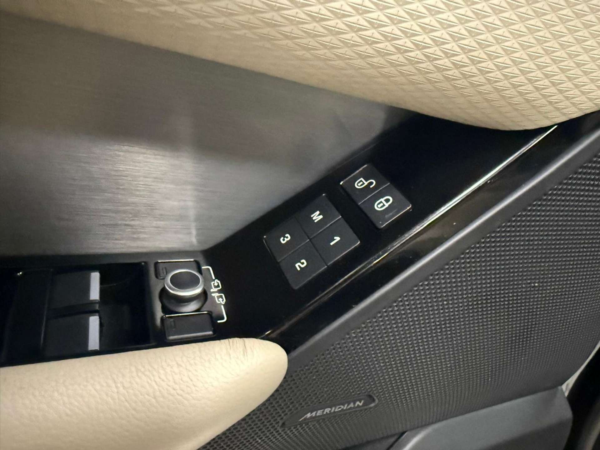 Land Rover Range Rover Velar  2.0d i4 R-Dynamic 240cv SOSPENSIONI PNEUMATICHE