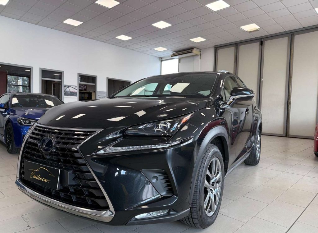 Lexus NX 300  NX I 2018 300h 2.5 F Sport 4wd cvt in garanzia uff
