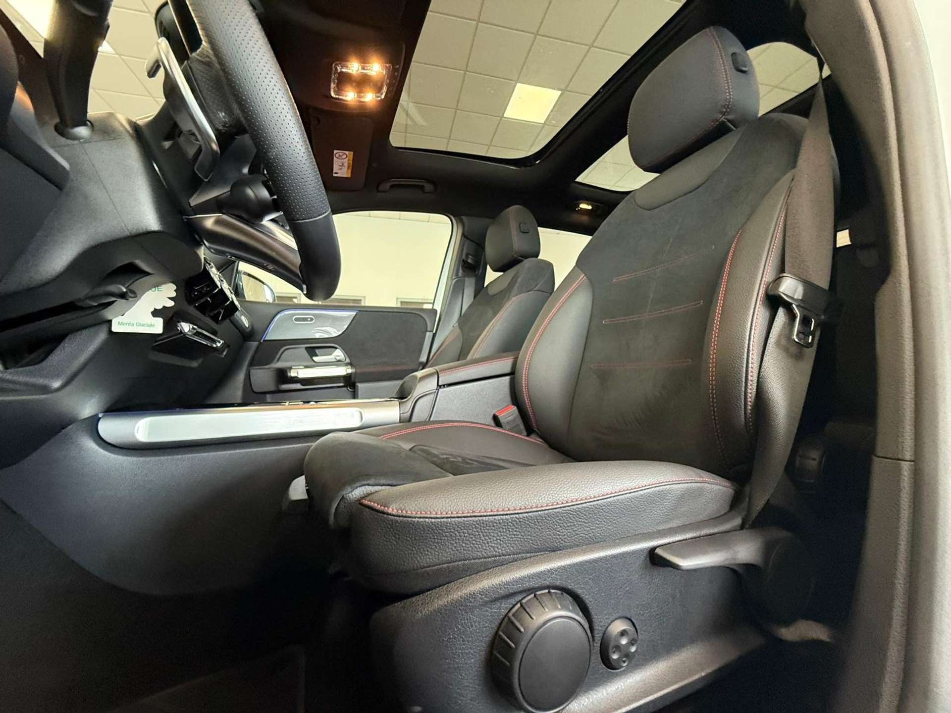 Mercedes-Benz GLB 35 AMG  Premium Plus 4matic auto
