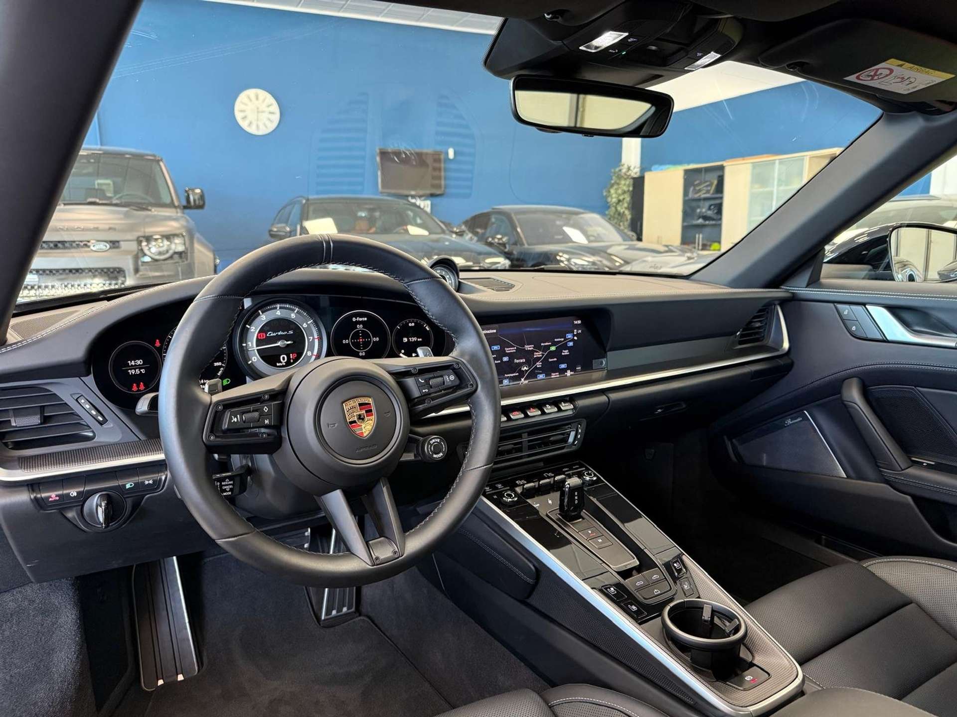 Porsche 992  Turbo S Cabrio auto