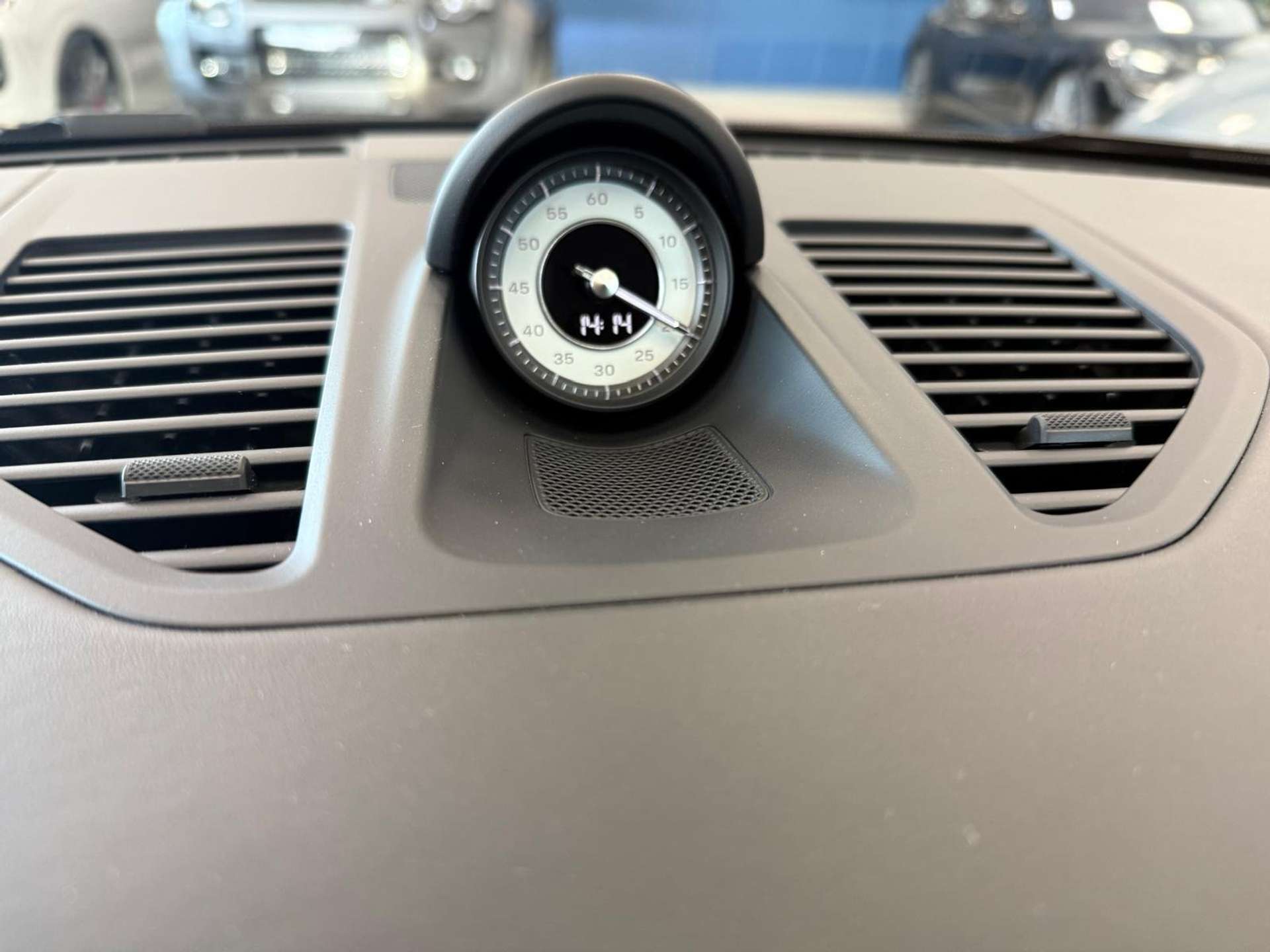 Porsche 992  Turbo S Cabrio auto