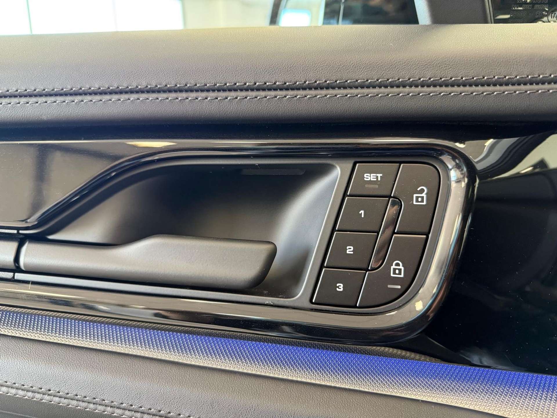 Porsche Panamera  Panamera Hybrid 470cv- SPORT DESIGN