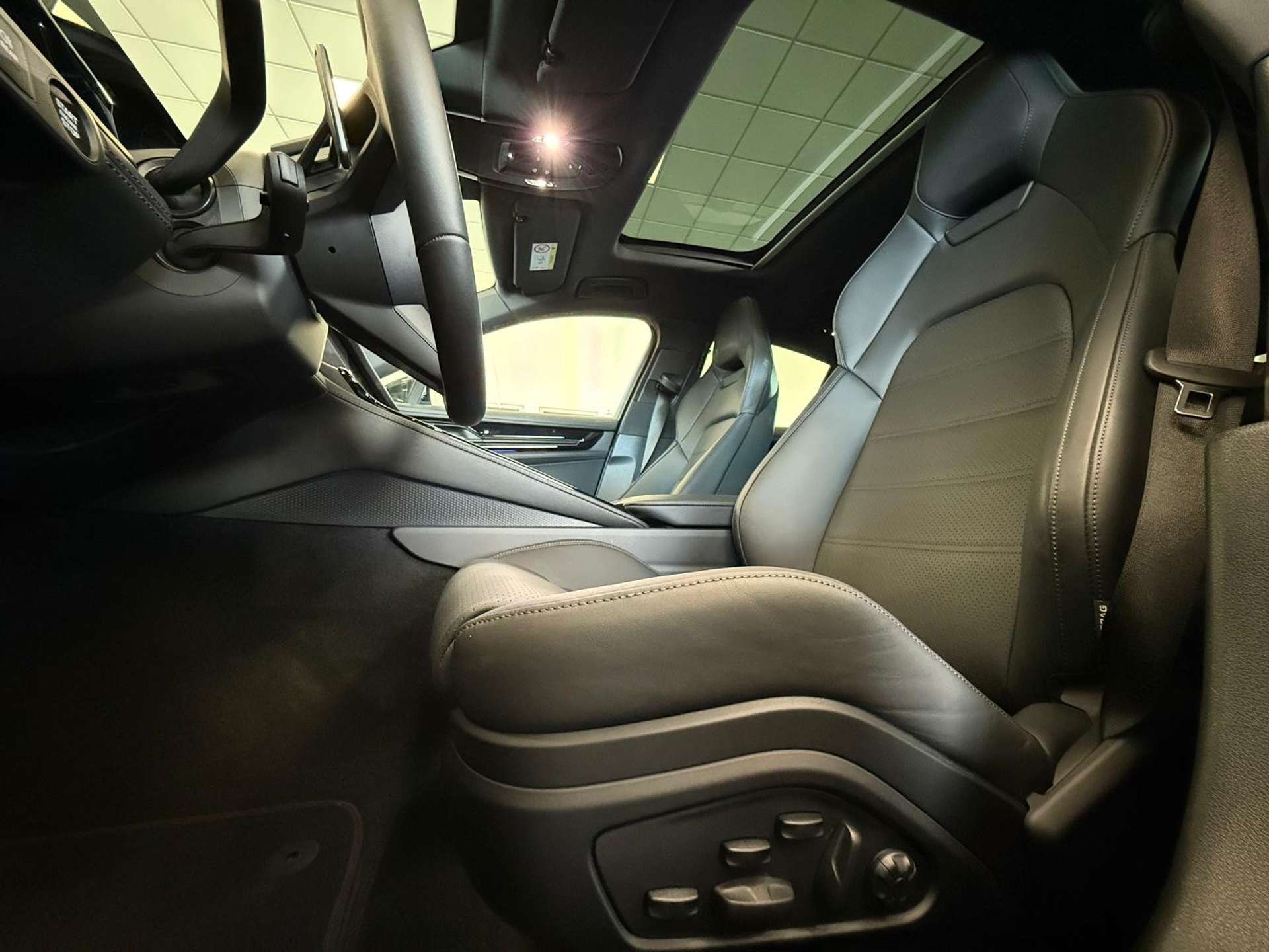 Porsche Panamera  Panamera Hybrid 470cv- SPORT DESIGN