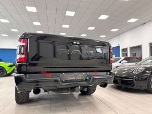 RAM 1500  5.7 V8 GPL Crew Cab Laramie Night AUTO EUROPEA